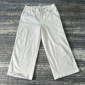 Universal Thread High Rise Wide Leg Crop Apricot Color. Size 14